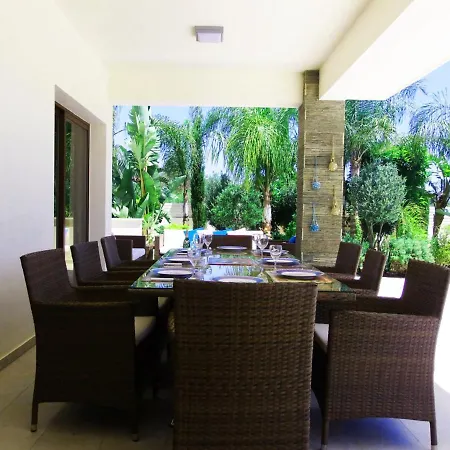 Villa You And Your Family Will Love This 5 Star With Private Pool & Hot Tub, Protaras 1511 *